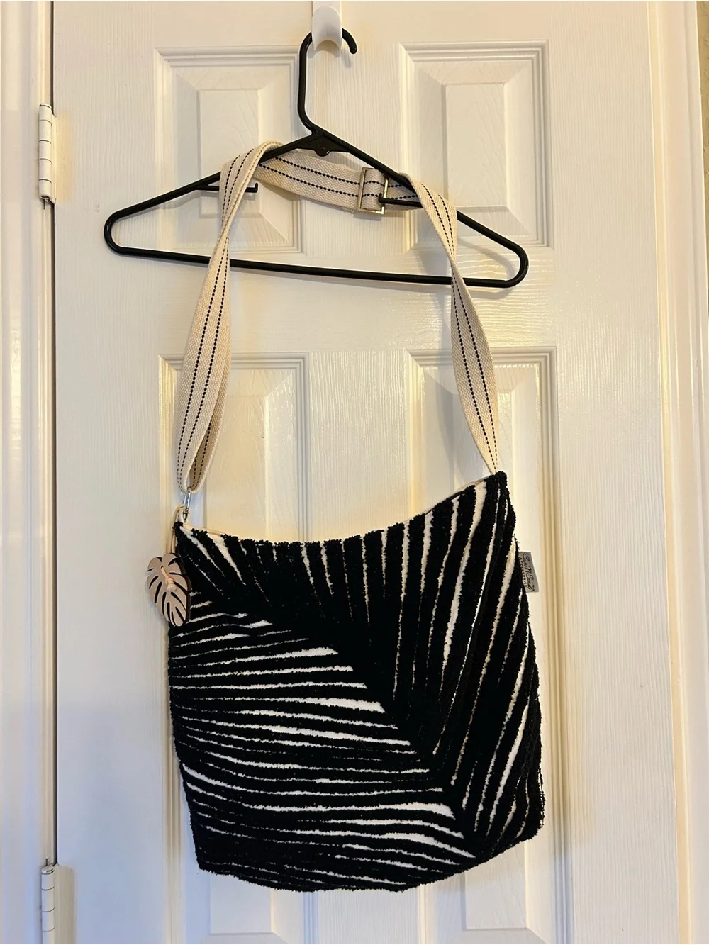 NWOT Monstera Cross Body Hobo Bag with Adjustable Straps